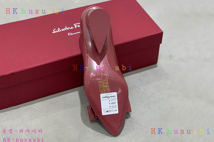 NEW 페라가모  신발 신상 F 724555
