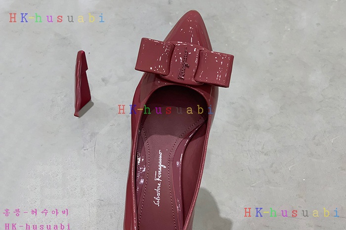 NEW 페라가모  신발 신상 F 724555