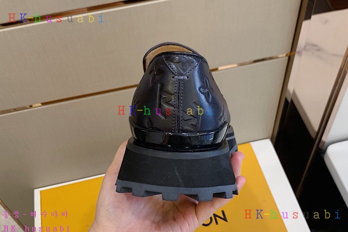 NEW 루이비통 신발 신상 LV 724125