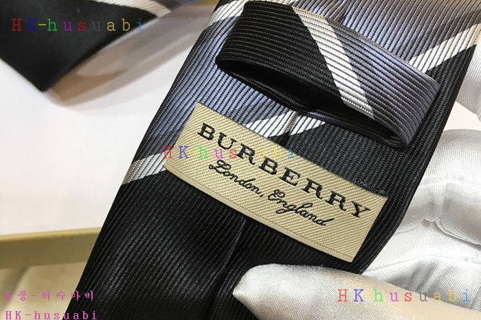 NEW 버버리 넥타이 신상 BB 724115