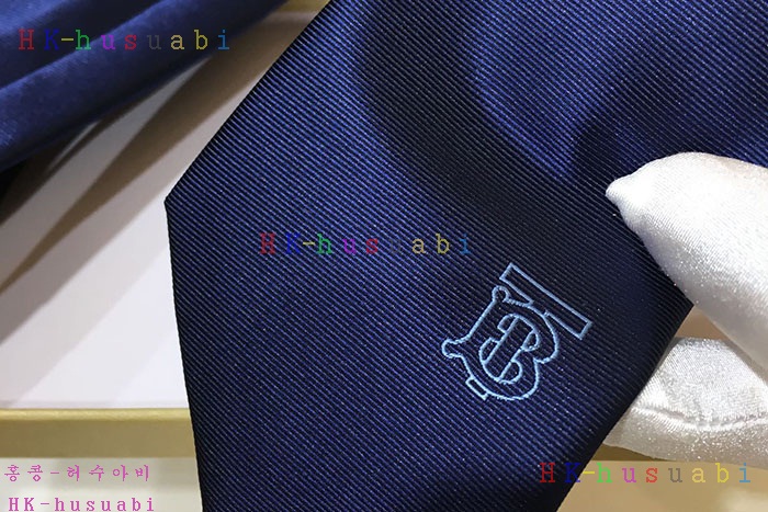 NEW 버버리 넥타이 신상 BB 724110
