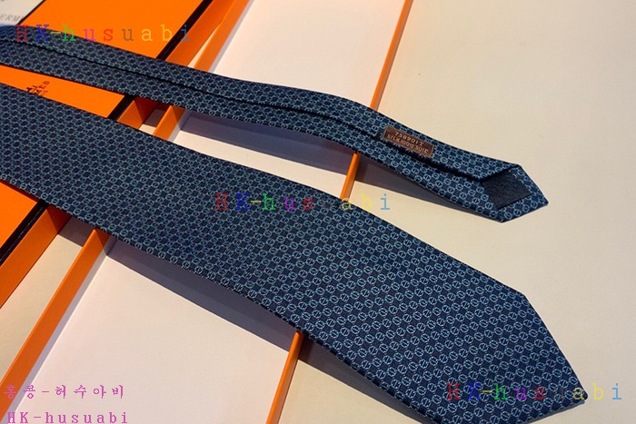 NEW 에르메스 넥타이 신상 H428026