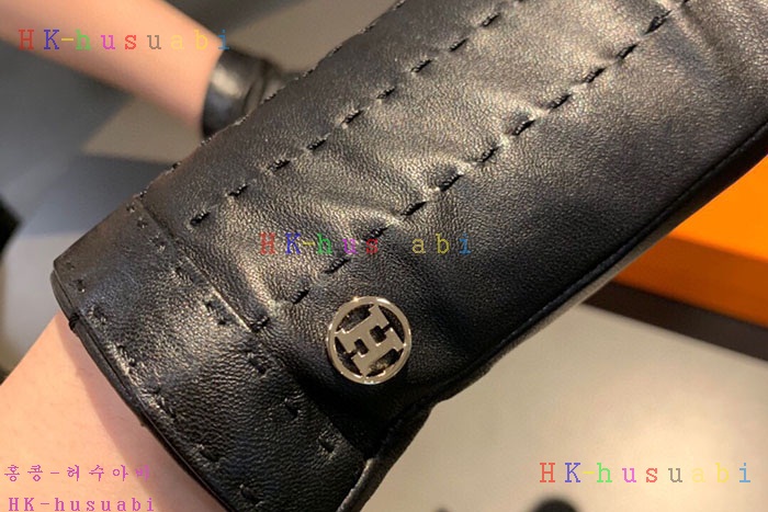 NEW 에르메스 장갑 신상 H 242801