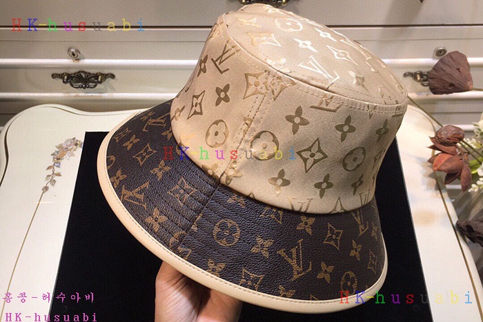 NEW 루이비통 모자 신상 LV 955537