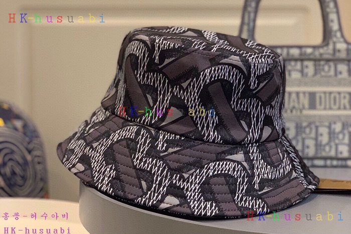 NEW 버버리 모자 신상 BB8572114