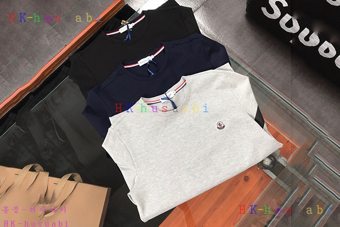 NEW 몽클레어 맨투맨 신상 M342712