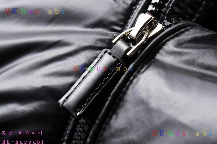 NEW 프라다 패딩 신상 P 927550