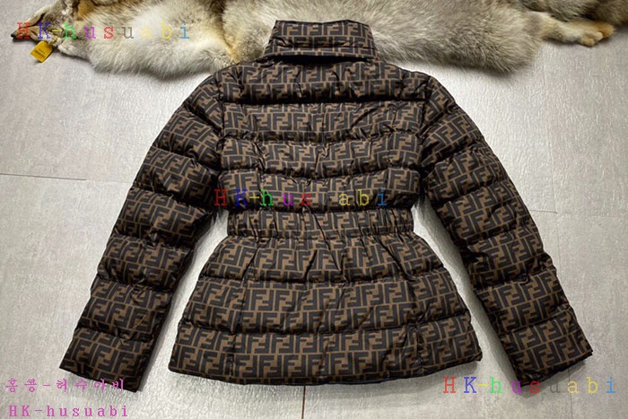 NEW 펜디 패딩 신상 FD 757147