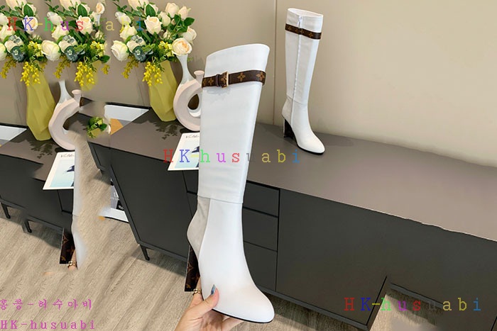NEW 루이비통 신발 신상 LV 529331