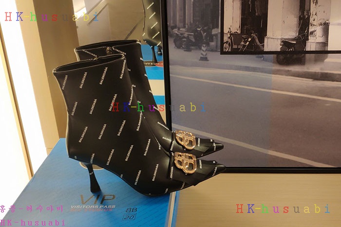 NEW 발렌시아가 신발 신상 B 844101
