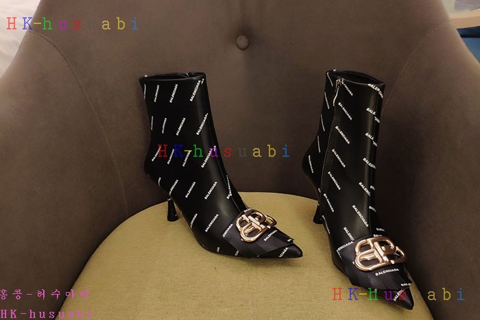 NEW 발렌시아가 신발 신상 B 844101