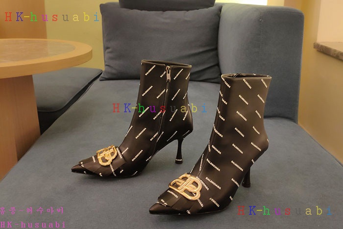 NEW 발렌시아가 신발 신상 B 844101