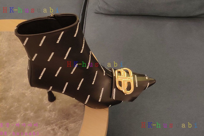 NEW 발렌시아가 신발 신상 B 844101
