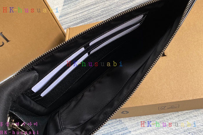 ★미러급★ 구찌 오프 더 그리드  클러치 G 625598-2