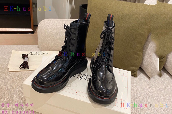 NEW 알렉산더맥퀸  신발 신상 M252226