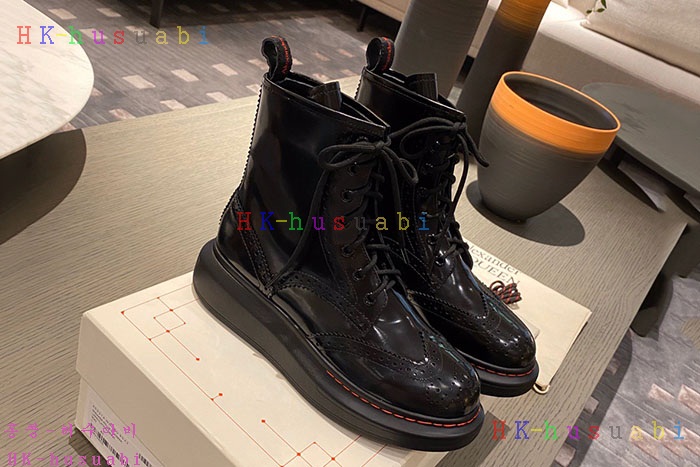 NEW 알렉산더맥퀸  신발 신상 M252226