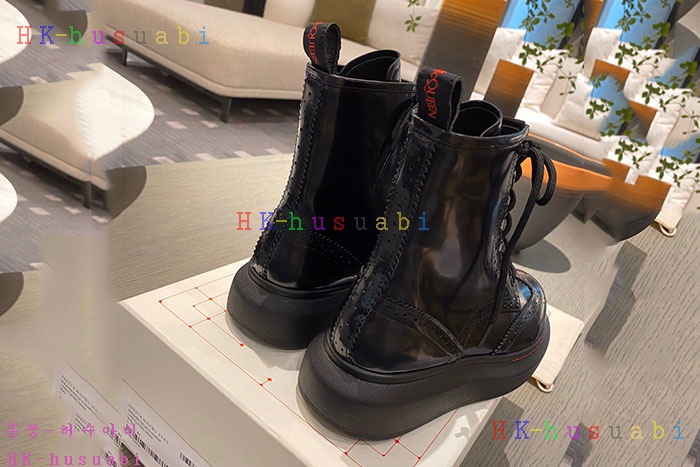 NEW 알렉산더맥퀸  신발 신상 M252226