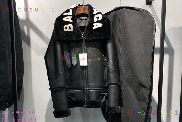 NEW 발렌시아가 무스탕 신상 B 857778