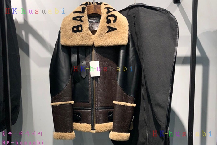NEW 발렌시아가 무스탕 신상 B 857779