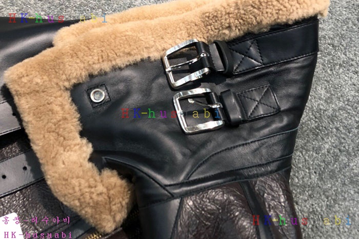 NEW 발렌시아가 무스탕 신상 B 857779