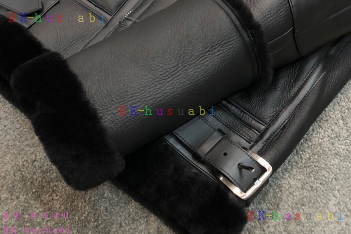 NEW 발렌시아가 무스탕 신상 B 857778
