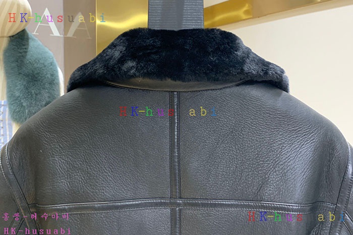 NEW 버버리 무스탕 신상 B 2485552