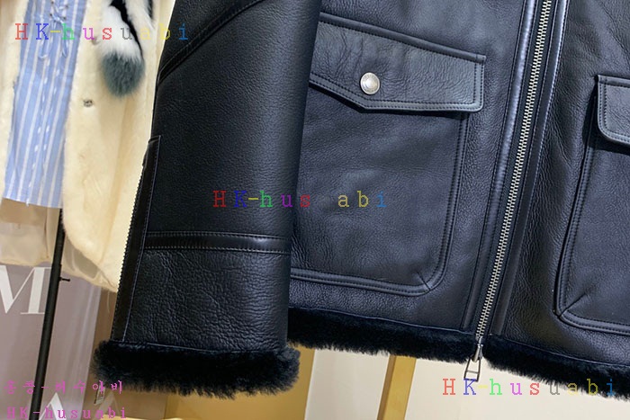 NEW 버버리 무스탕 신상 B 2485552