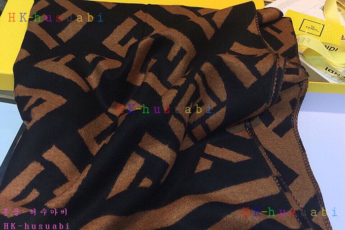 NEW 펜디 머플러 신상 FD 22434