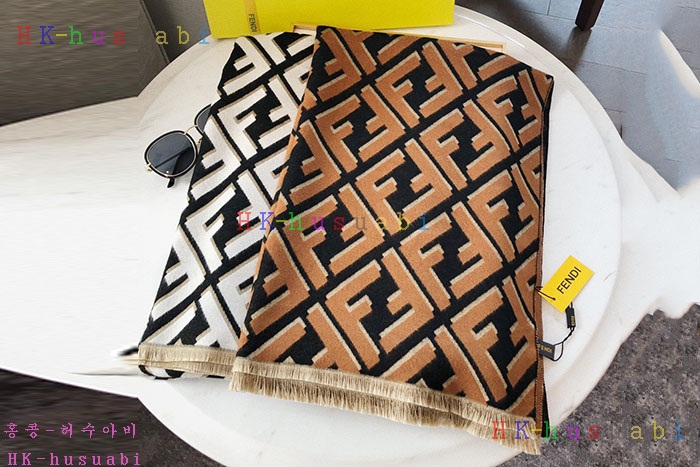 NEW 펜디 머플러 신상 FD 22437