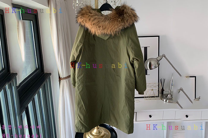NEW 프라다 패딩 신상 P 252553