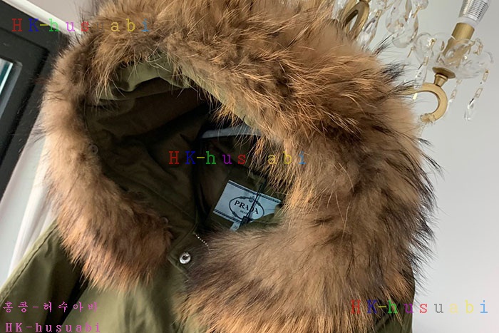NEW 프라다 패딩 신상 P 252553