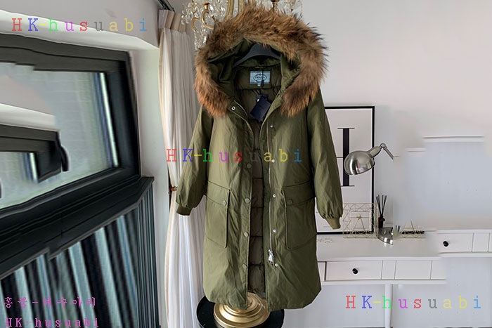 NEW 프라다 패딩 신상 P 252553