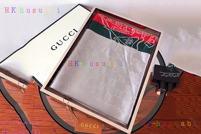 NEW 구찌 머플러 신상 GU 2436737