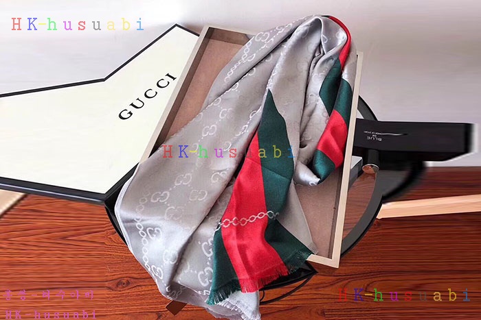 NEW 구찌 머플러 신상 GU 2436737
