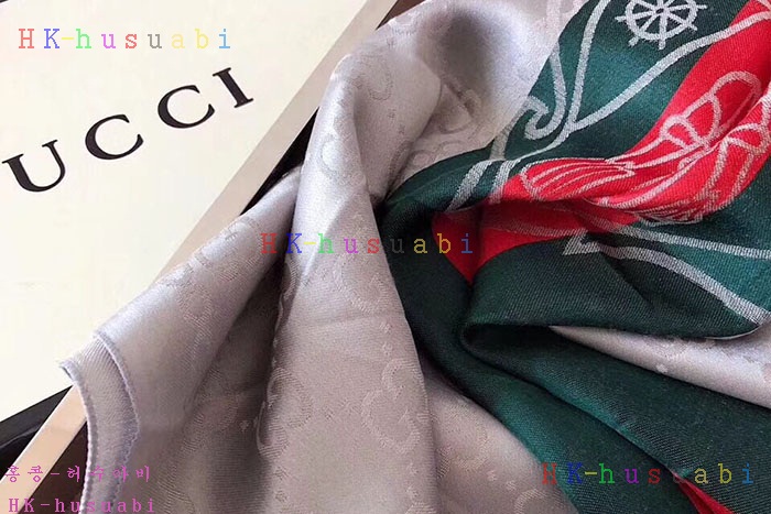 NEW 구찌 머플러 신상 GU 2436737