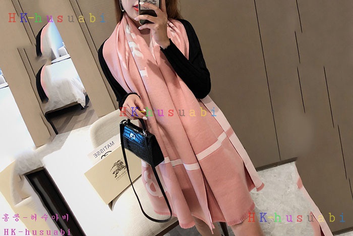 NEW 버버리 머플러 신상 BB 573367