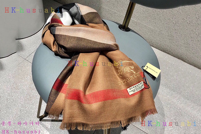 NEW 버버리 머플러 신상 BB 573360