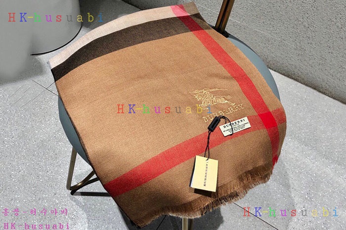 NEW 버버리 머플러 신상 BB 573360