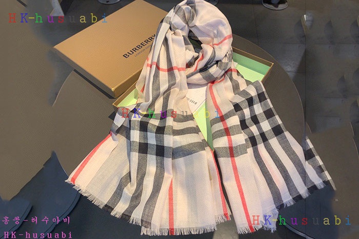 NEW 버버리 머플러 신상 BB 573347