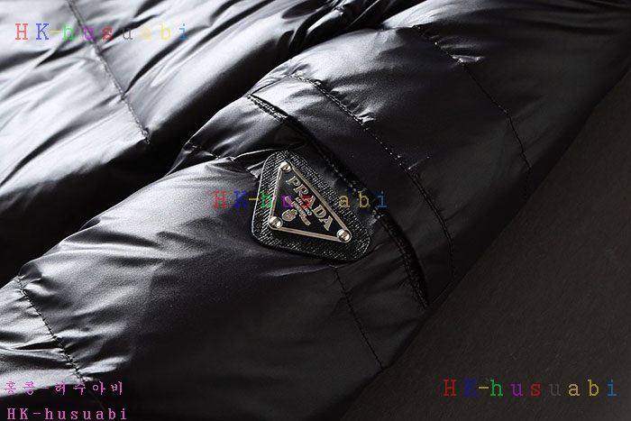 NEW 프라다 패딩 신상 P 8555243
