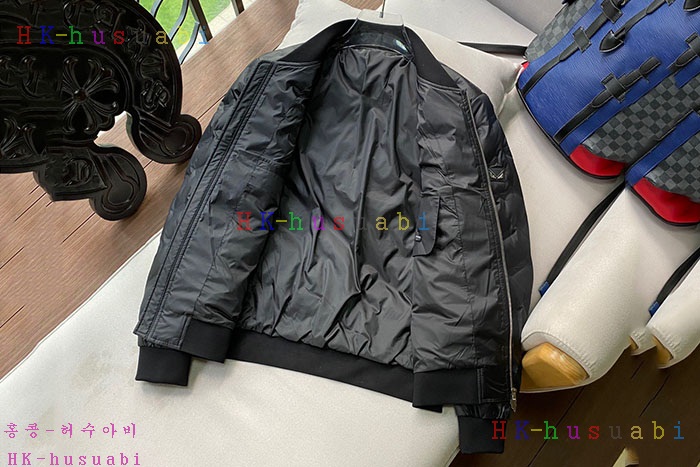 NEW 펜디  패딩 신상 FD 722508