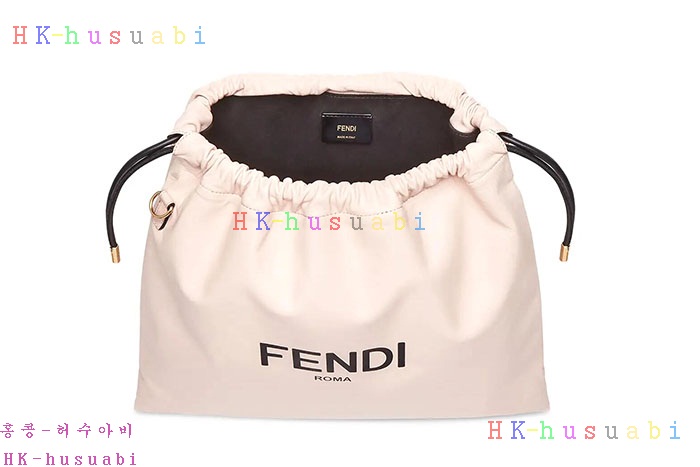 ★미러급★펜디 로고 팩 숄더 스트랩 파우치 FD 55530