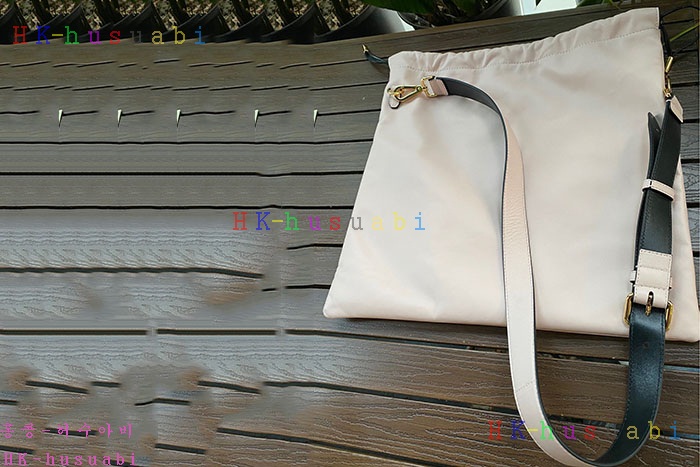 ★미러급★펜디 로고 팩 숄더 스트랩 파우치 FD 55530