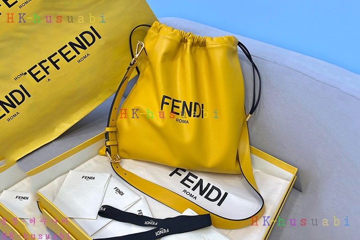 ★미러급★펜디 로고 팩 숄더 스트랩 파우치 FD 55531-2