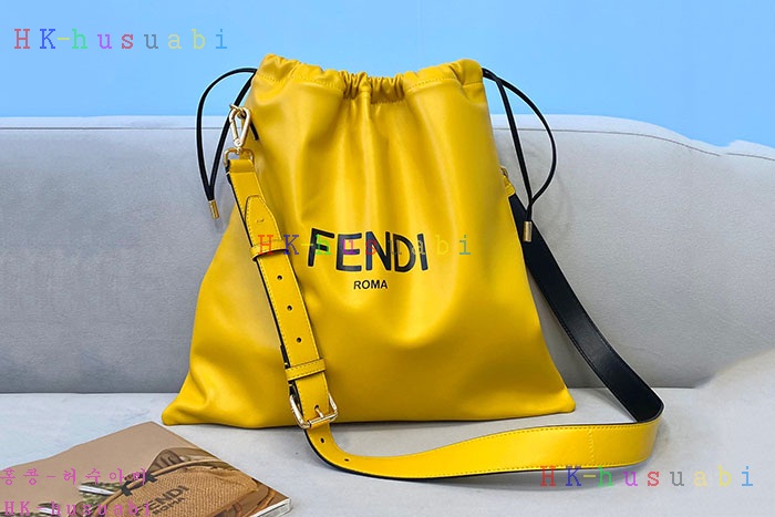 ★미러급★펜디 로고 팩 숄더 스트랩 파우치 FD 55531-2