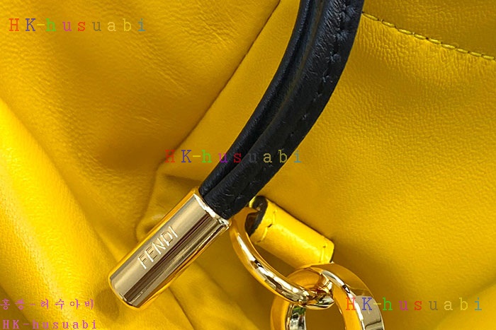 ★미러급★펜디 로고 팩 숄더 스트랩 파우치 FD 55531-2