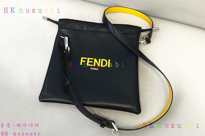 ★미러급★펜디 로고 팩 숄더 스트랩 파우치 FD 55531-3