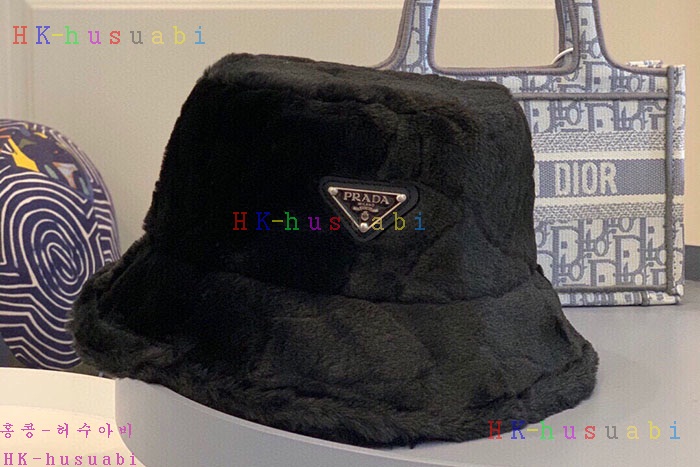 NEW 프라다 모자 신상 P  523667