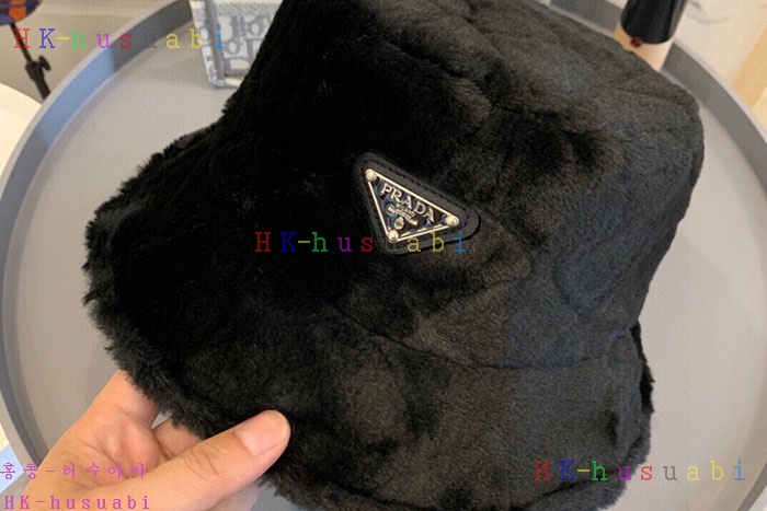 NEW 프라다 모자 신상 P  523667