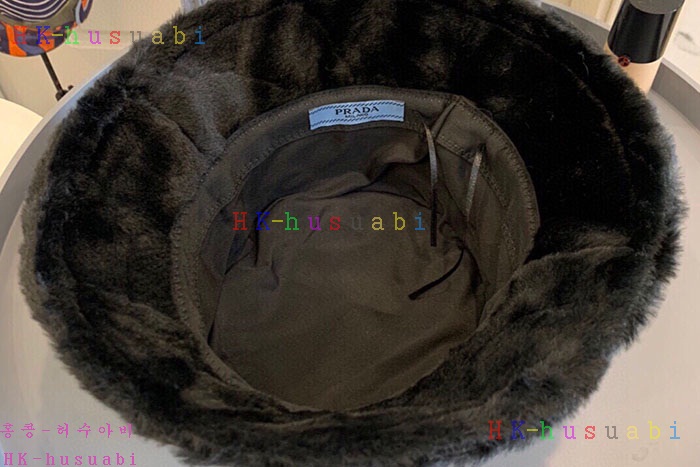 NEW 프라다 모자 신상 P  523667